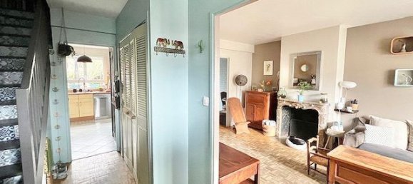 3 bedrooms House in Elancourt, France No. 351649 6