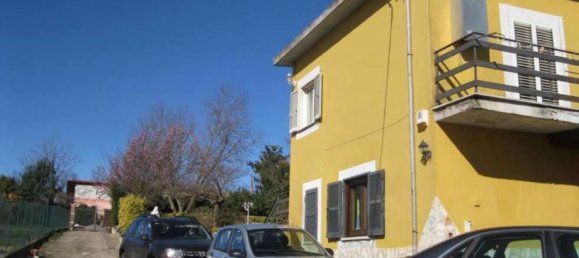 5 rooms Apartment in Valmontone, Italy No. 16606 9