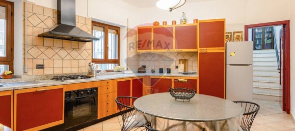 6 rooms Apartment in Recanati, Italy No. 9744 23