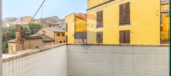 6 rooms Apartment in Recanati, Italy No. 9744 41