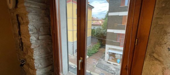 1 bedroom Apartment in Como, Italy No. 327280 6