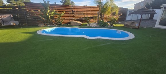 Gewerbliche Immobilie in Quartu Sant'Elena, Italy 1000m², Nr. 258826 4