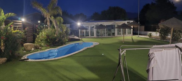 Gewerbliche Immobilie in Quartu Sant'Elena, Italy 1000m², Nr. 258826 2