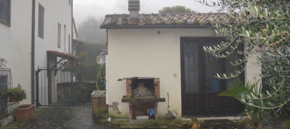 6 bedrooms House in Lucca, Italy No. 80060 30