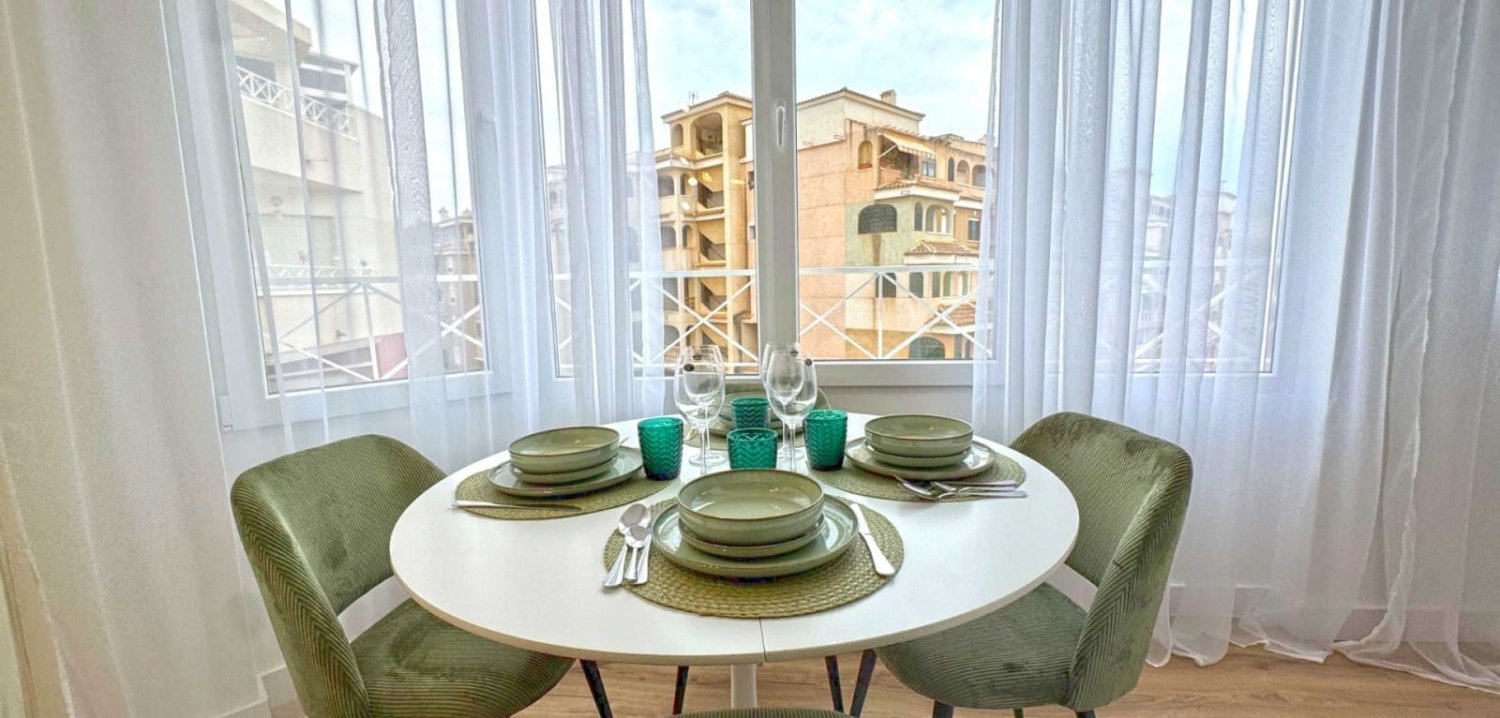 2 chambres Appartement à Torrevieja, Spain No. 174689