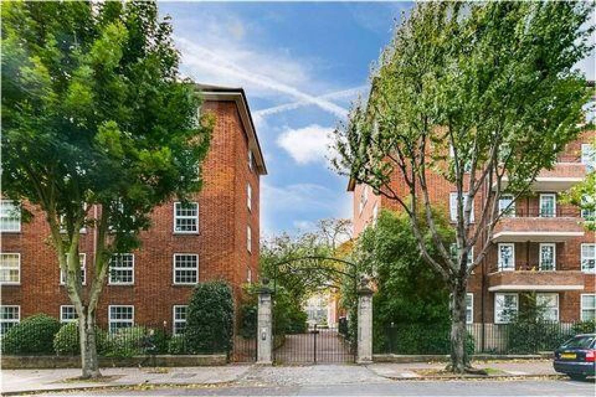 Studio in the Condo in London, United Kingdom No. 552