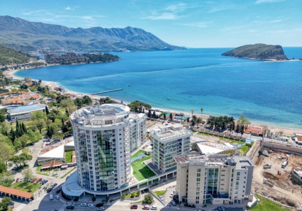 3 bedrooms Apartment in Budva, Montenegro No. 1706