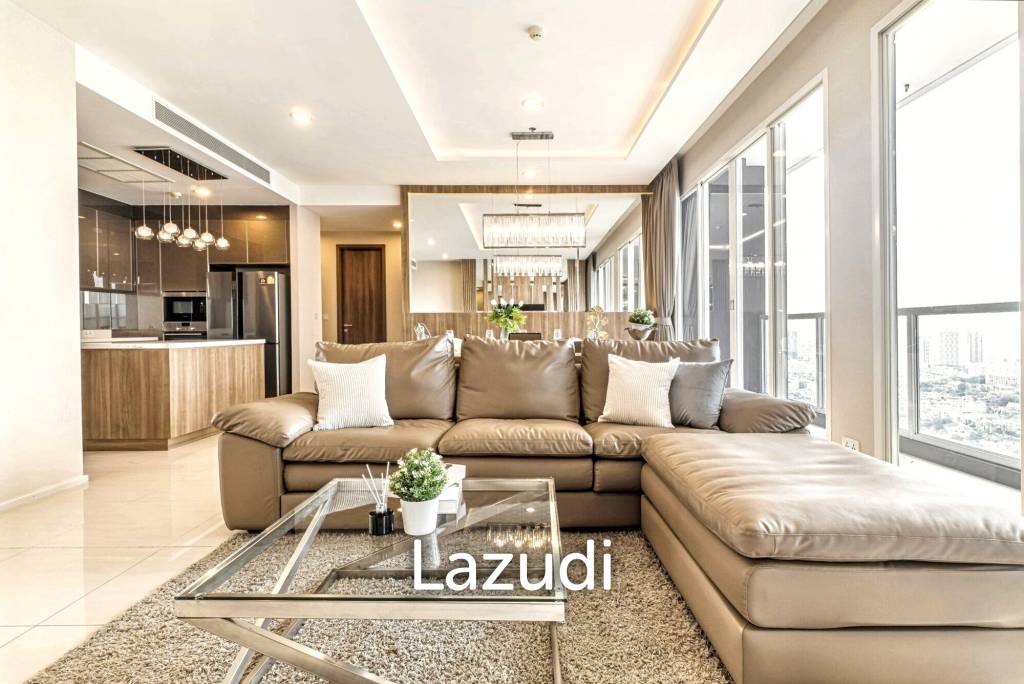 3 bedrooms Condo in Bangkok, Thailand No. 17358