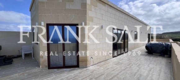 Пентхаус с 2 спальнями в Сан-Лауренц, Мальта № 828 8