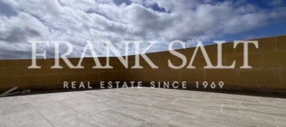 Пентхаус с 2 спальнями в Сан-Лауренц, Мальта № 828 16