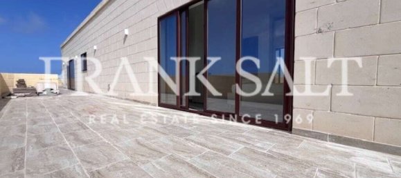 Пентхаус с 2 спальнями в Сан-Лауренц, Мальта № 828 14