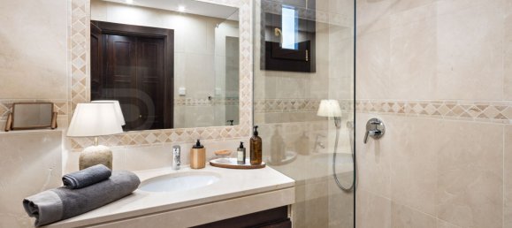 7 Schlafzimmer Villa in La Quinta, Spain, Nr. 40513 16