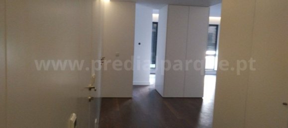 4 Schlafzimmer Wohnung in Porto, Portugal, Nr. 78898 2