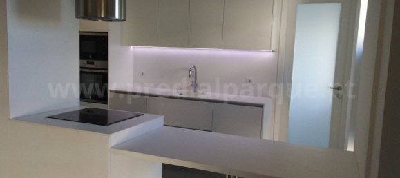 4 Schlafzimmer Wohnung in Porto, Portugal, Nr. 78898 16