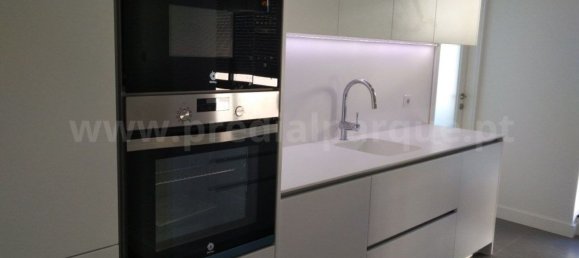 4 Schlafzimmer Wohnung in Porto, Portugal, Nr. 78898 17