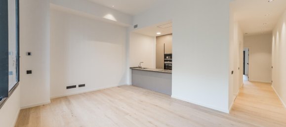 Apartamento de 3 dormitorios en Eixample, Spain No. 83965 8