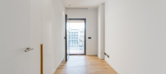 Apartamento de 3 dormitorios en Eixample, Spain No. 83965 13