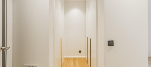 Apartamento de 3 dormitorios en Eixample, Spain No. 83965 15