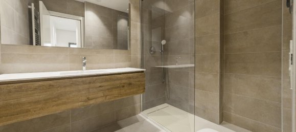 Apartamento de 3 dormitorios en Eixample, Spain No. 83965 18