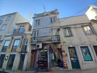 208m² Building in Lisbon, Portugal No. 102629