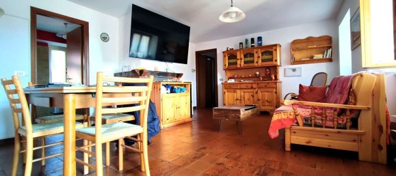 Apartamento de 4 dormitorios en Netro, Italy No. 327436 3