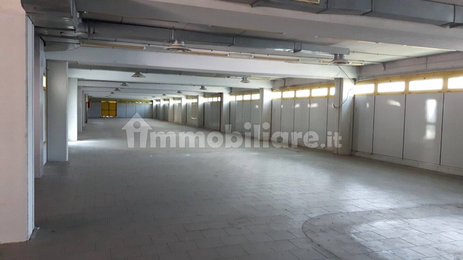 5 rooms Office in Rome, Italy No. 65275