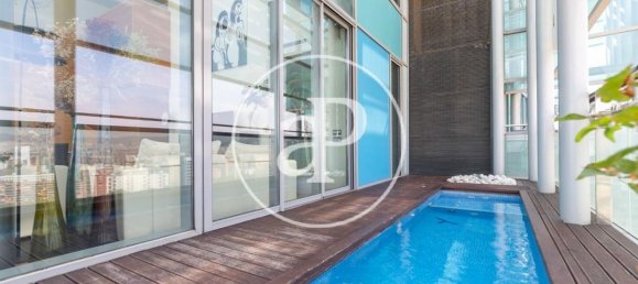 3 bedrooms Penthouse in Sant Marti, Spain No. 19239 2