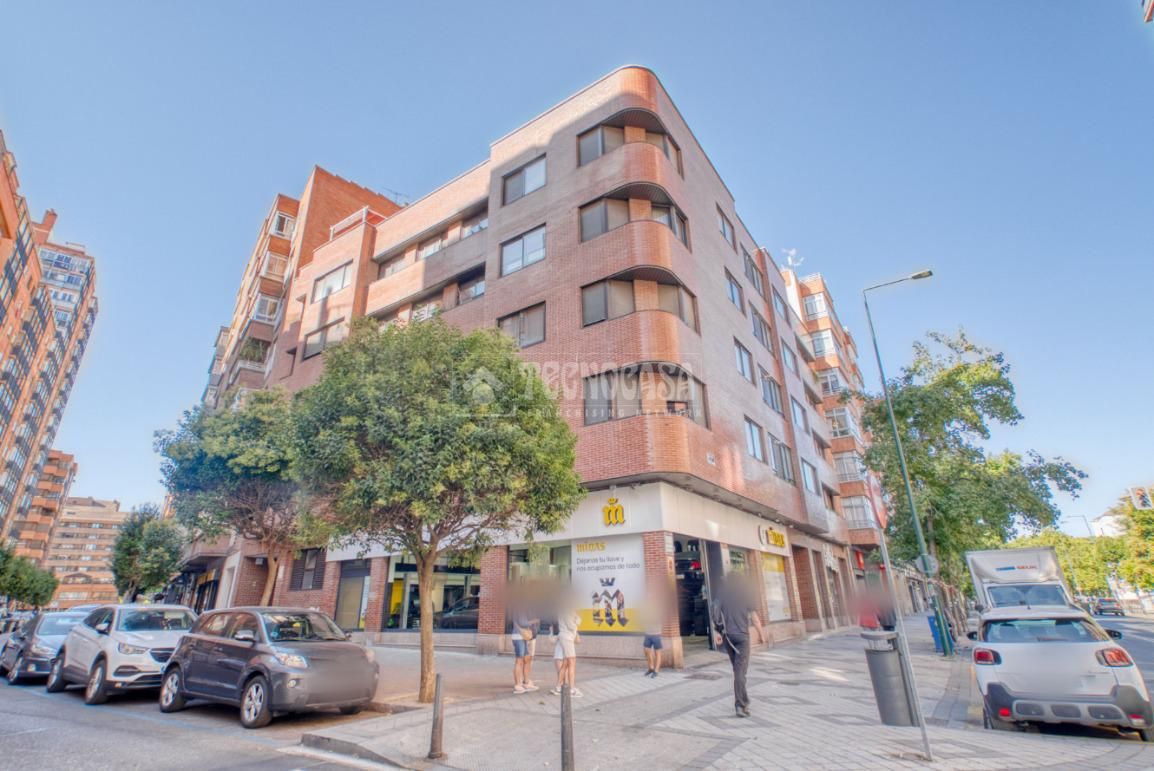 15m² Garage in Valladolid, Spain No. 276103