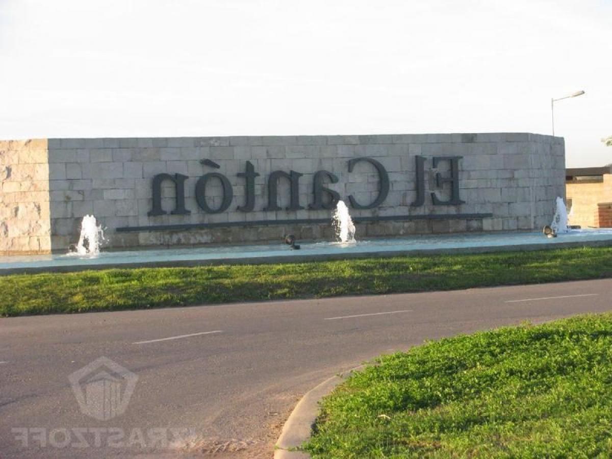  قطعة أرض في Escobar, Argentina رقم 117775