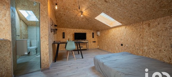Studio in Vals-les-Bains, France No. 204721 3