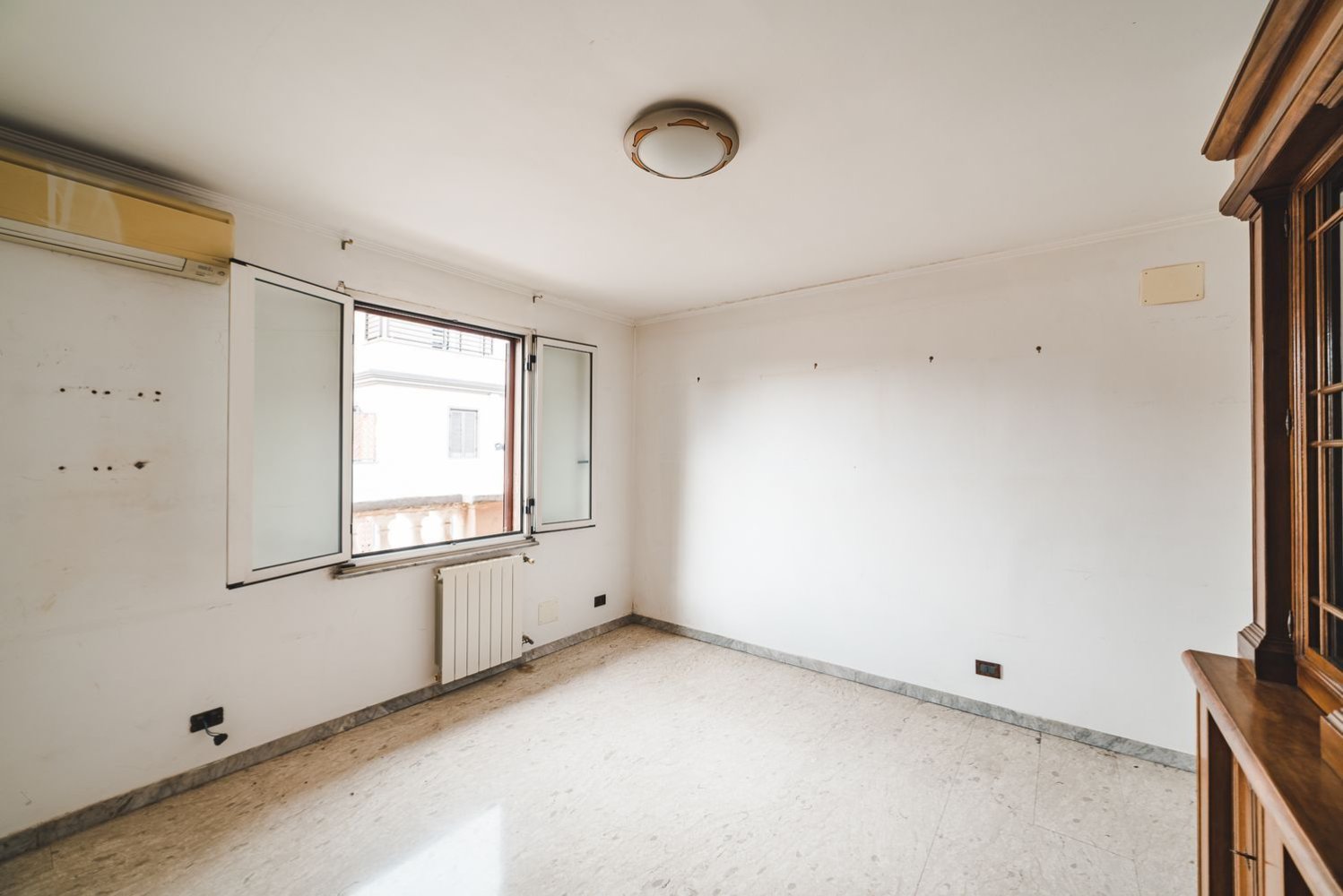 3 rooms Apartment in Rome, Italy No. 190568