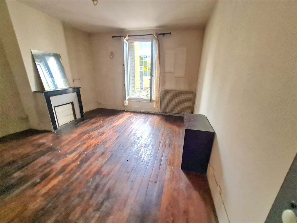 Gewerbliche Immobilie in Ivry-sur-Seine, France 184m², Nr. 165999