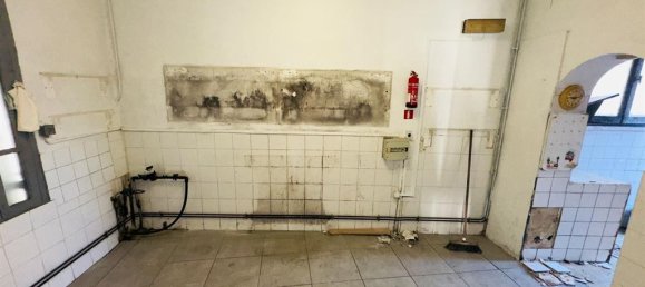 Gewerbliche Immobilie in Ivry-sur-Seine, France 184m², Nr. 165999 6