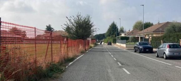 30 rooms Land in San Carlo Canavese, Italy No. 17610 7