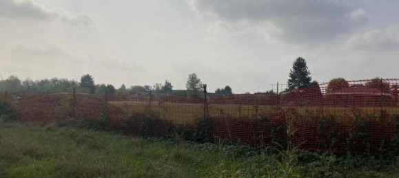 30 rooms Land in San Carlo Canavese, Italy No. 17610 12