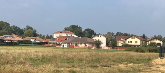 30 rooms Land in San Carlo Canavese, Italy No. 17610 5