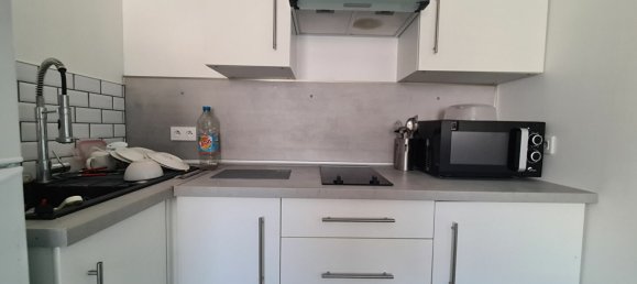 Studio in Amiens, France, Nr. 209850 2