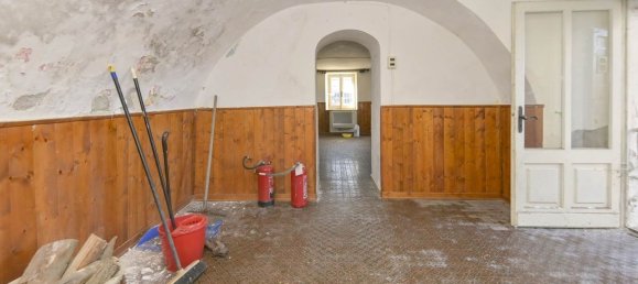 6 rooms House in Barge, Italy No. 106365 27