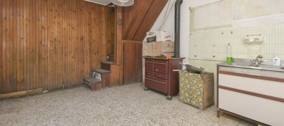 6 rooms House in Barge, Italy No. 106365 30