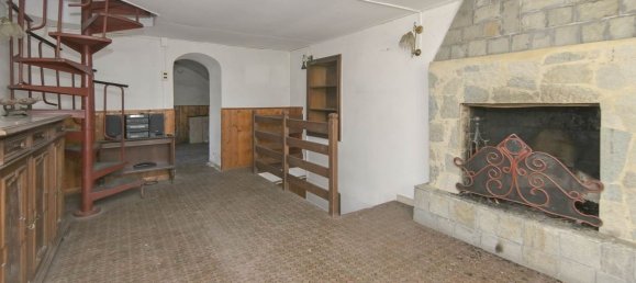 6 rooms House in Barge, Italy No. 106365 25