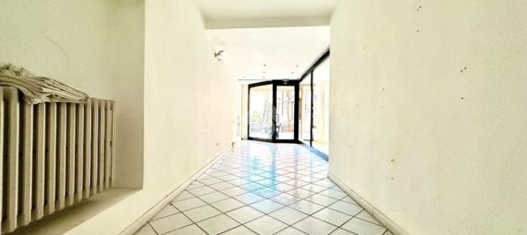 Коммерческая недвижимость 50м² в Тортона, Италия № 7602 6