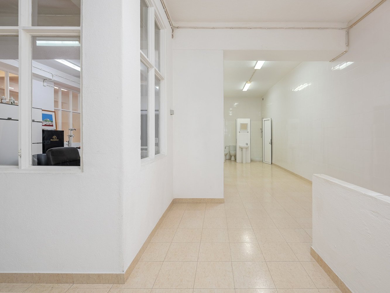 1 غرف نوم مستودع في Lisbon, Portugal رقم 201737