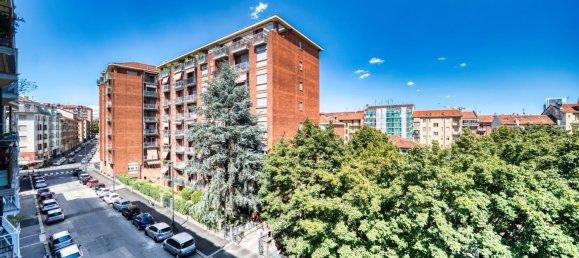 2 bedrooms Apartment in Turin, Italy No. 333488 15