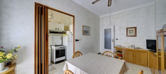 2 bedrooms Apartment in Turin, Italy No. 333488 2