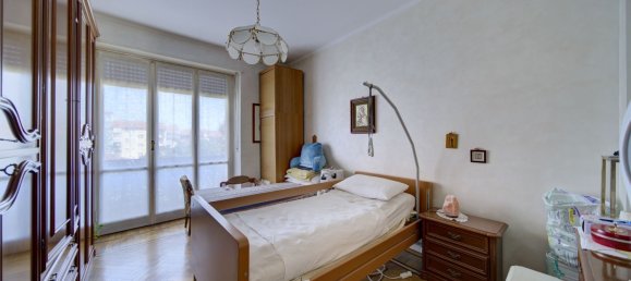 2 bedrooms Apartment in Turin, Italy No. 333488 10