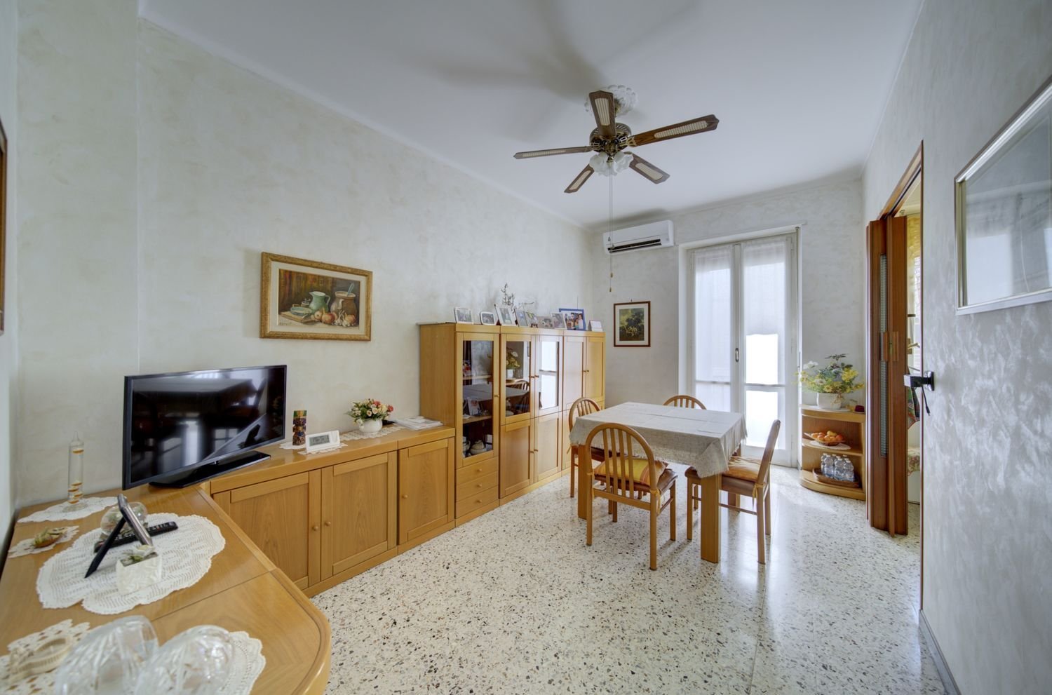 2 bedrooms Apartment in Turin, Italy No. 333488