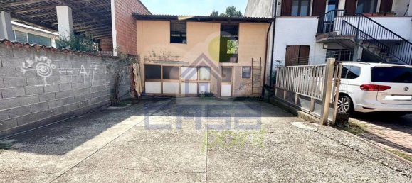 3 Schlafzimmer Haus in San Bassano, Italy, Nr. 366023 10