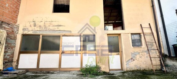 3 Schlafzimmer Haus in San Bassano, Italy, Nr. 366023 33