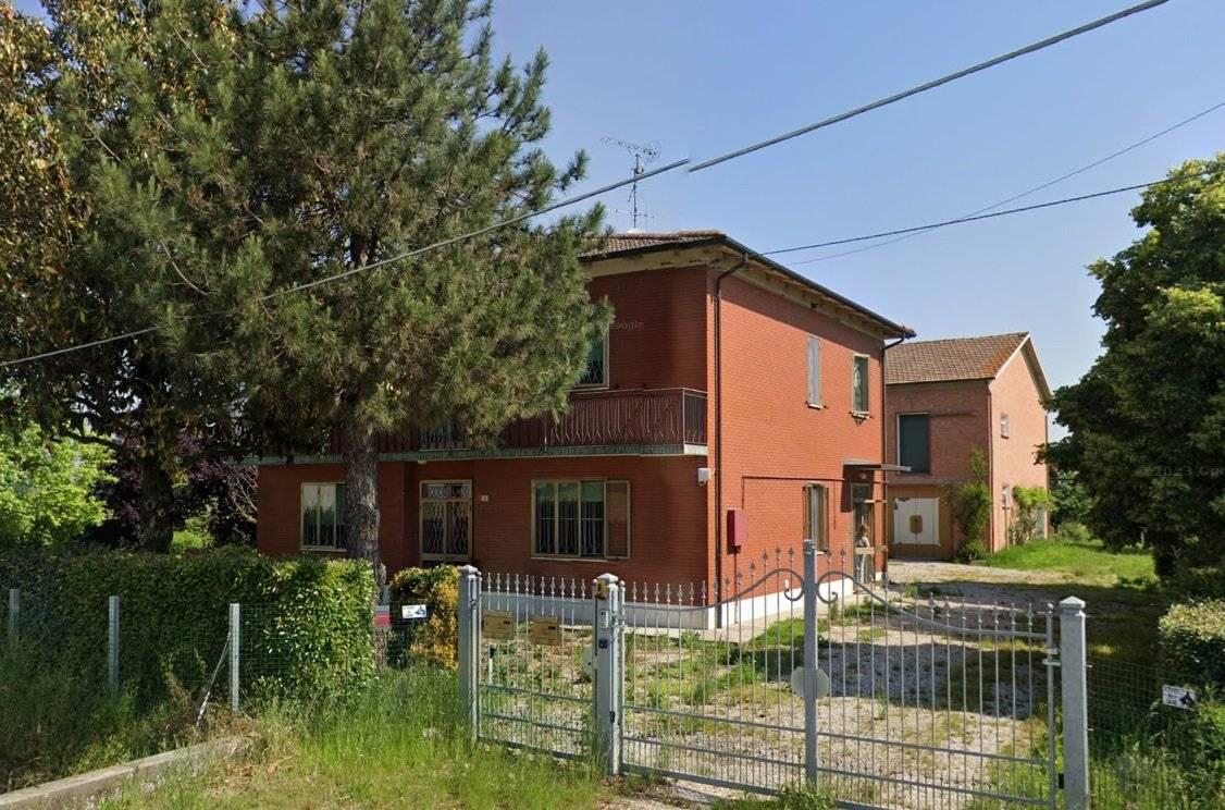 Casa de 10 divisões em Budrio, Italy N.º 35288