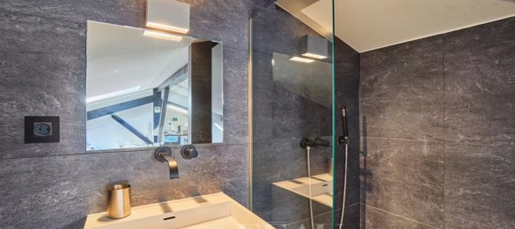 3 bedrooms Duplex in Paris, France No. 292028 15